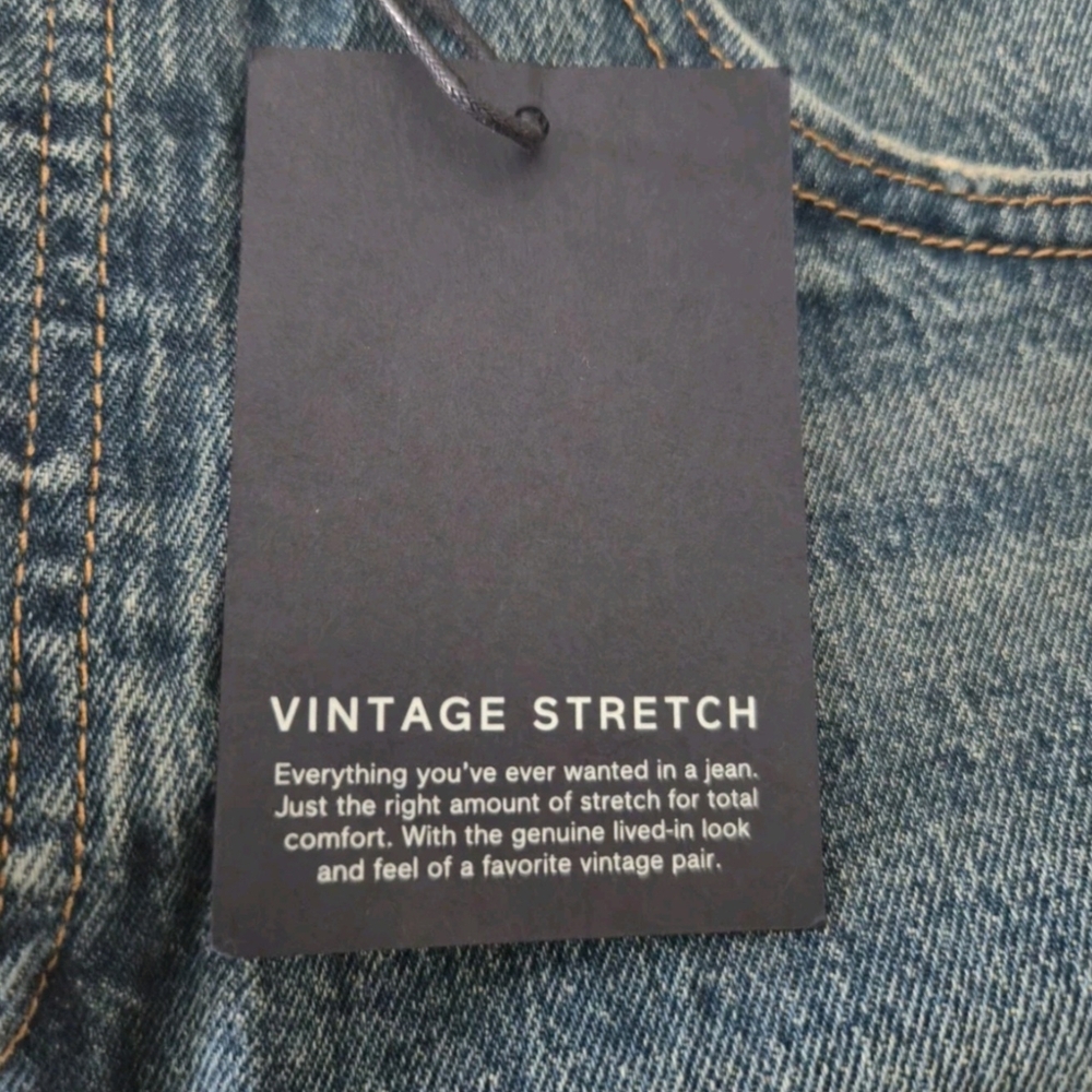 Gap Women's High Rise Bermuda Short Size 4/27 Vintage Stretch Light Wash NWT - Picture 5 of 8